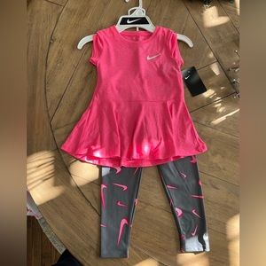 Nike Girls Shirt and Legging Set